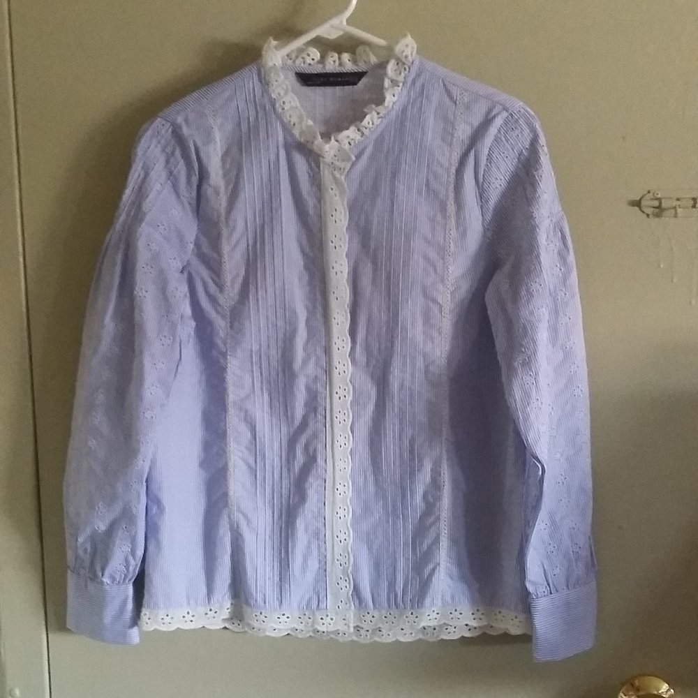 Zara Striped Eyelet Designs Button-Down Cotton Shirt SZ XS EUC